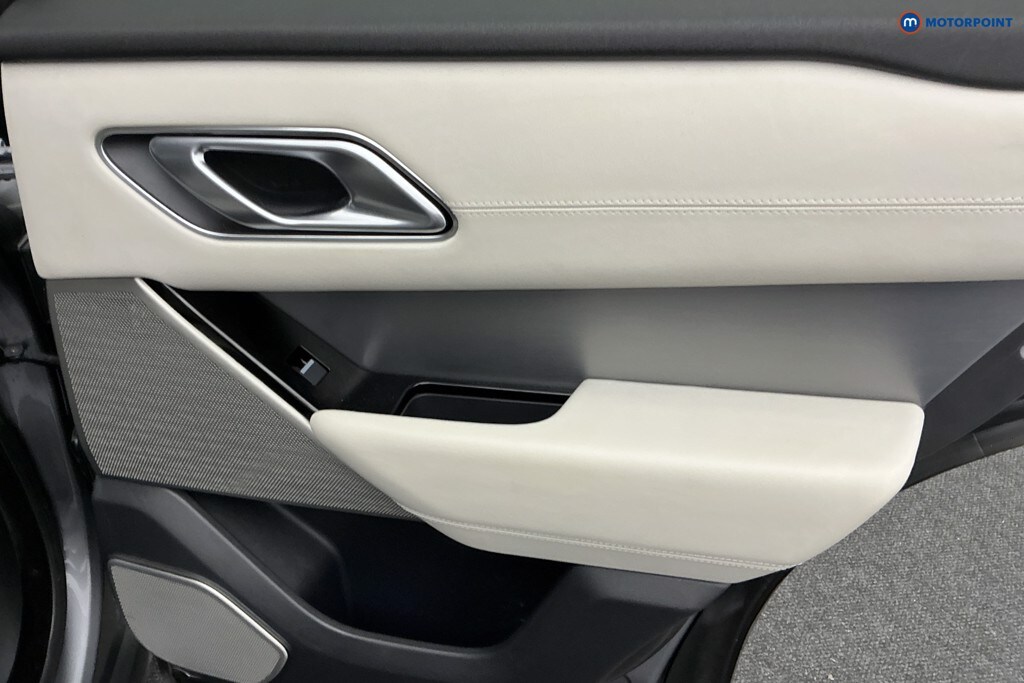 Used Land Rover Range Rover Velar 2022 for sale - 76340921: Photo 32