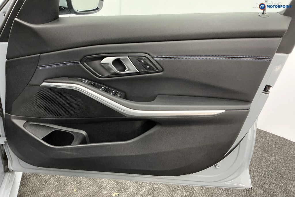 Used BMW 3 Series 2024 for sale - 77003425: Photo 31