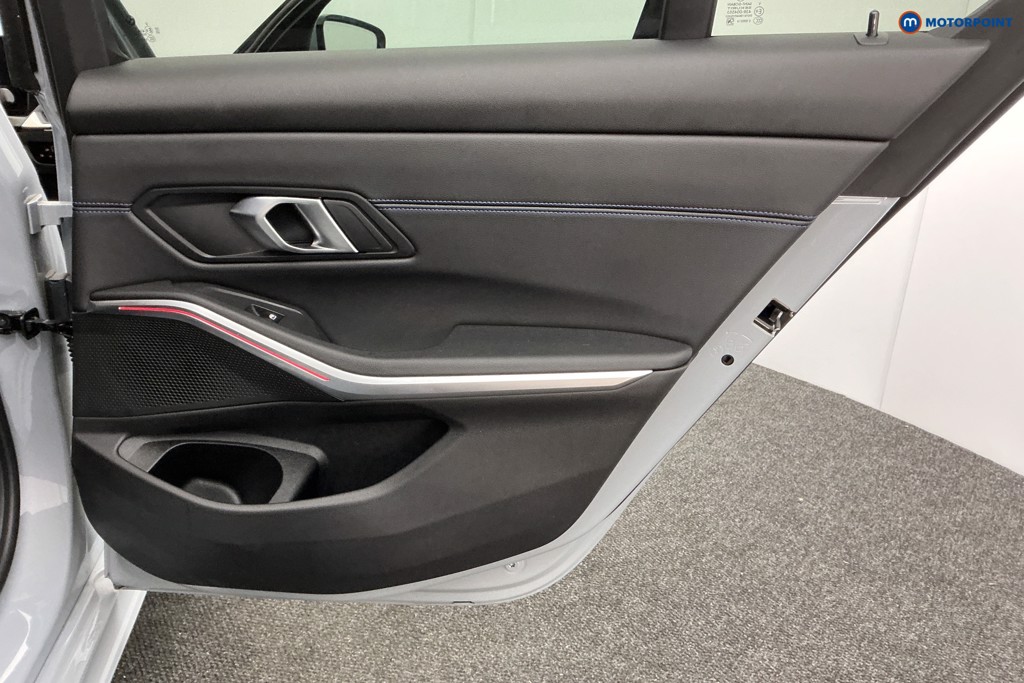 Used BMW 3 Series 2024 for sale - 77003425: Photo 33