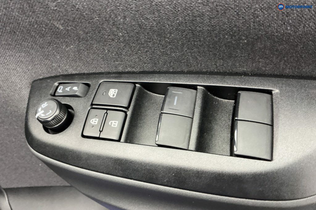 Used Toyota Yaris 2025 for sale - 76972179: Photo 33