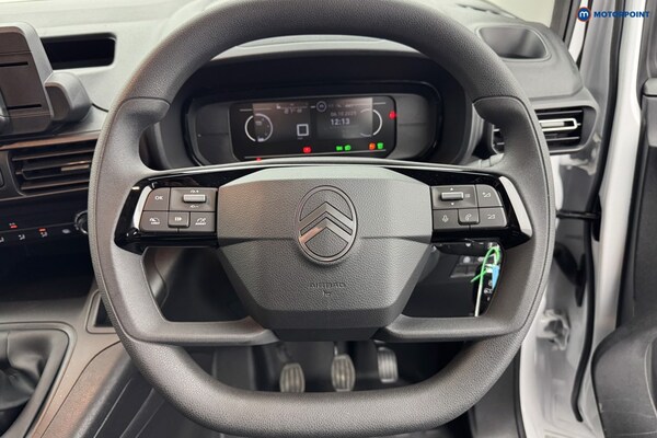 Used Citroen Berlingo 2025 for sale - 76184649: Photo 18