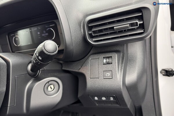 Used Citroen Berlingo 2025 for sale - 76184649: Photo 31
