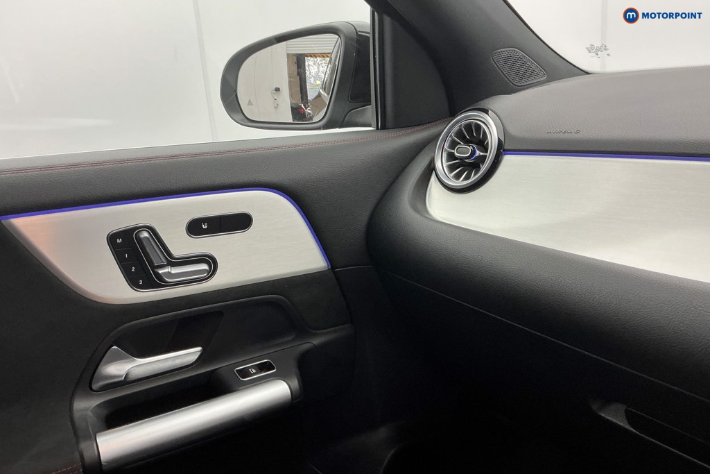 Used Mercedes-Benz GLA 2024 for sale - 76557668: Photo 25