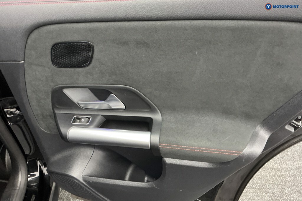 Used Mercedes-Benz GLA 2024 for sale - 76557668: Photo 32