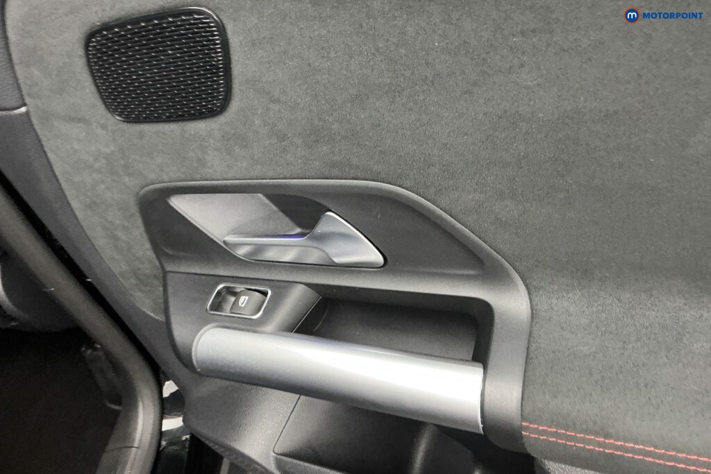 Used Mercedes-Benz GLA 2024 for sale - 76557668: Photo 33