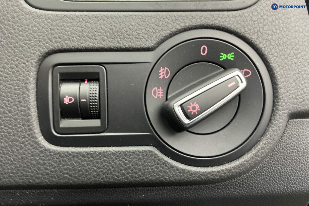 Used Volkswagen Polo 2016 for sale - 78177011: Photo 29