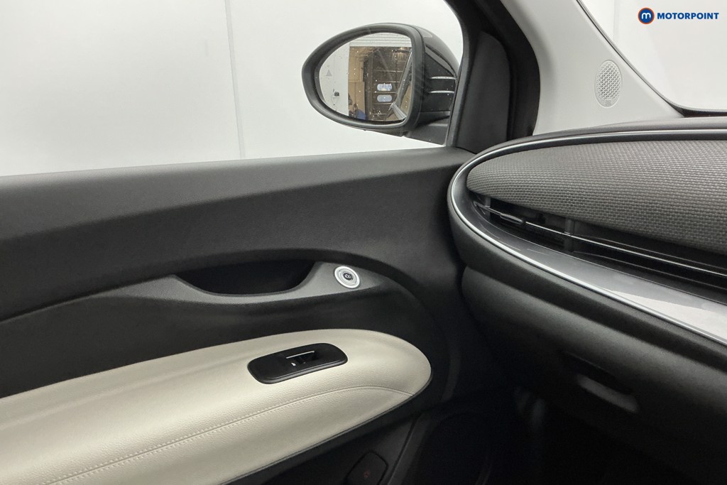 Used Fiat 500 2025 for sale - 78001433: Photo 24