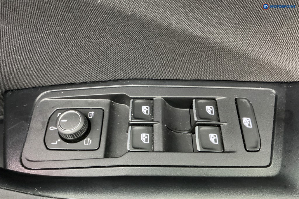 Used Volkswagen T-Roc 2022 for sale - 77128398: Photo 31