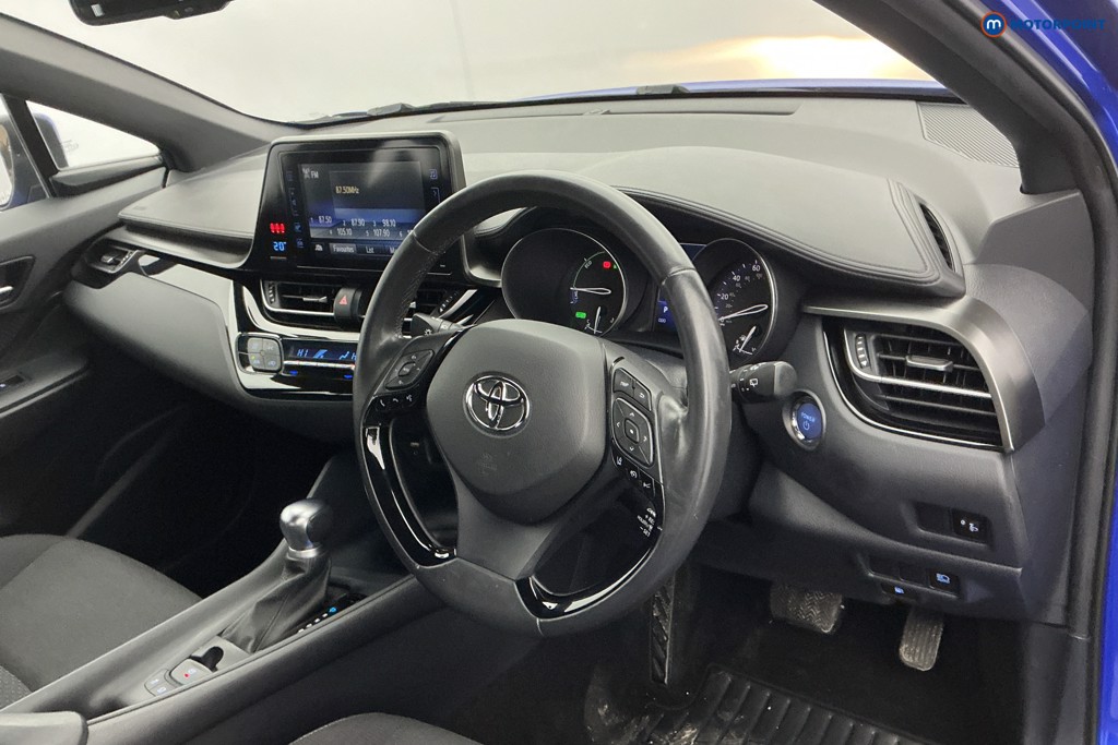 Used Toyota C-HR 2019 for sale - 76685108: Photo 15