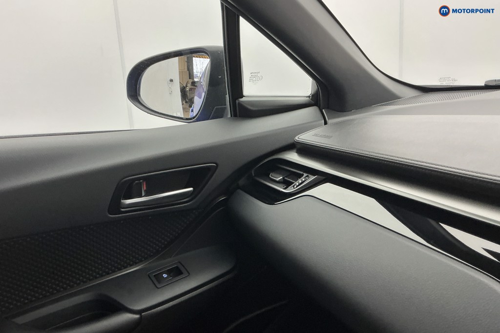 Used Toyota C-HR 2019 for sale - 76685108: Photo 25