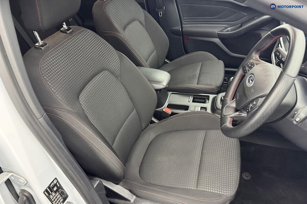 Used Ford Focus 2023 for sale - 76235137: Photo 13