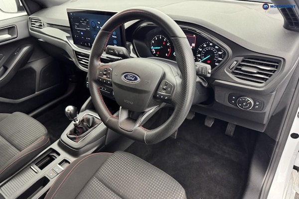 Used Ford Focus 2023 for sale - 76235137: Photo 15