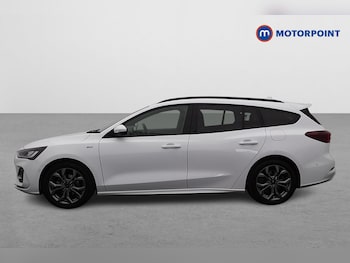 Used Ford Focus 2023 for sale - 76235137: Photo 4