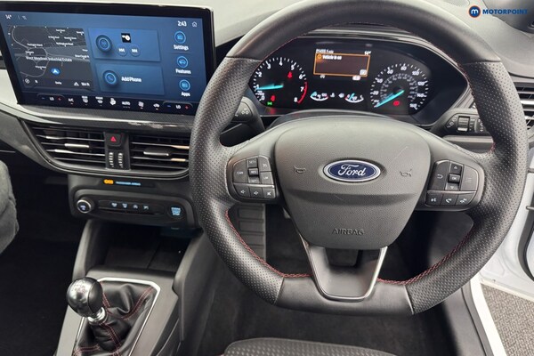 Used Ford Focus 2023 for sale - 76235137: Photo 9