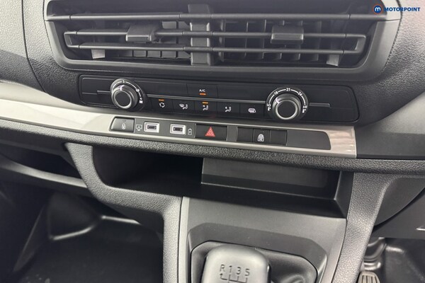 Used Vauxhall Vivaro 2025 for sale - 76235136: Photo 22