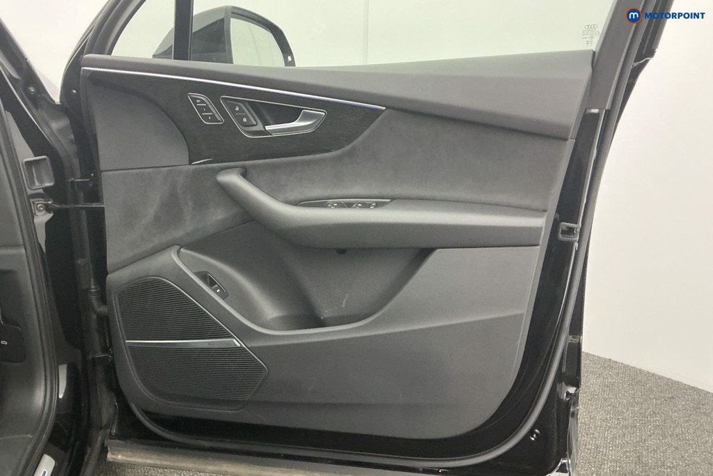 Used Audi Q7 2023 for sale - 77354830: Photo 48