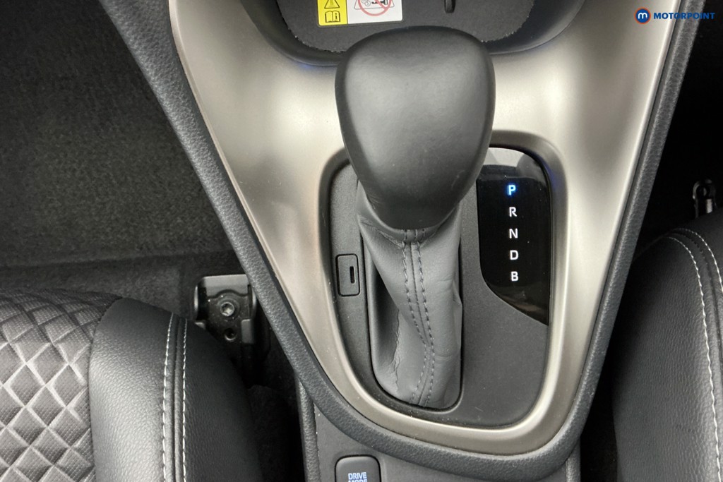 Used Mazda Mazda2 HYBRID 2023 for sale - 76961103: Photo 25