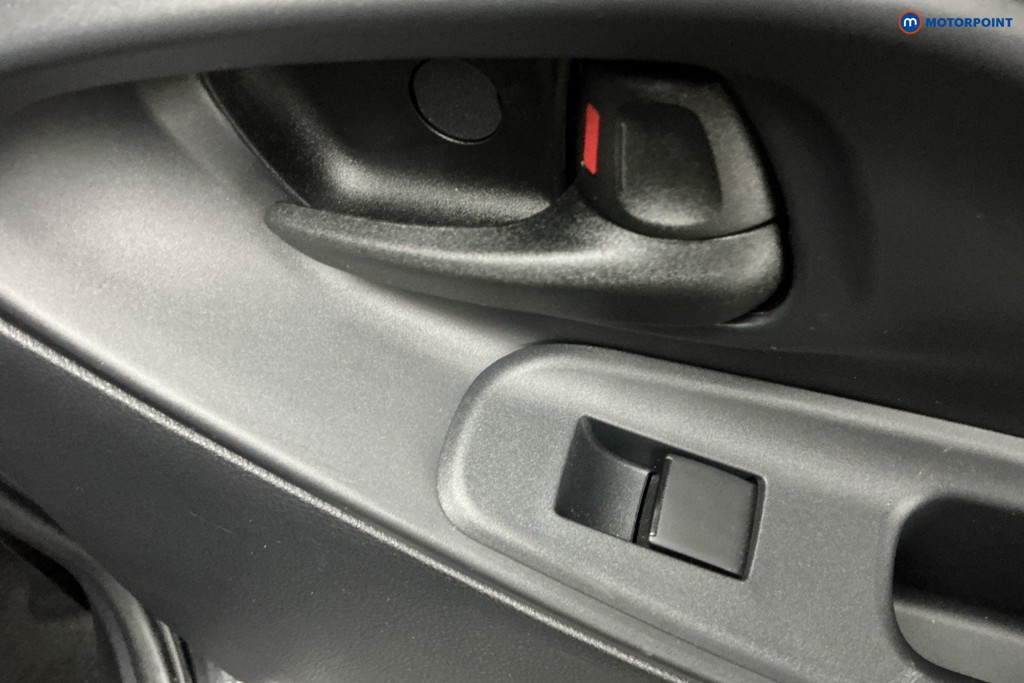 Used Mazda Mazda2 HYBRID 2023 for sale - 76961103: Photo 36