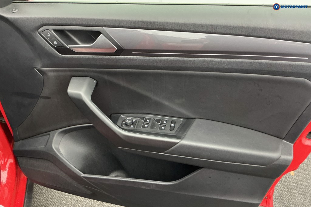 Used Volkswagen T-Roc 2021 for sale - 76685178: Photo 30