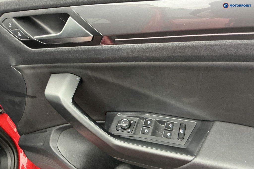 Used Volkswagen T-Roc 2021 for sale - 76685178: Photo 31