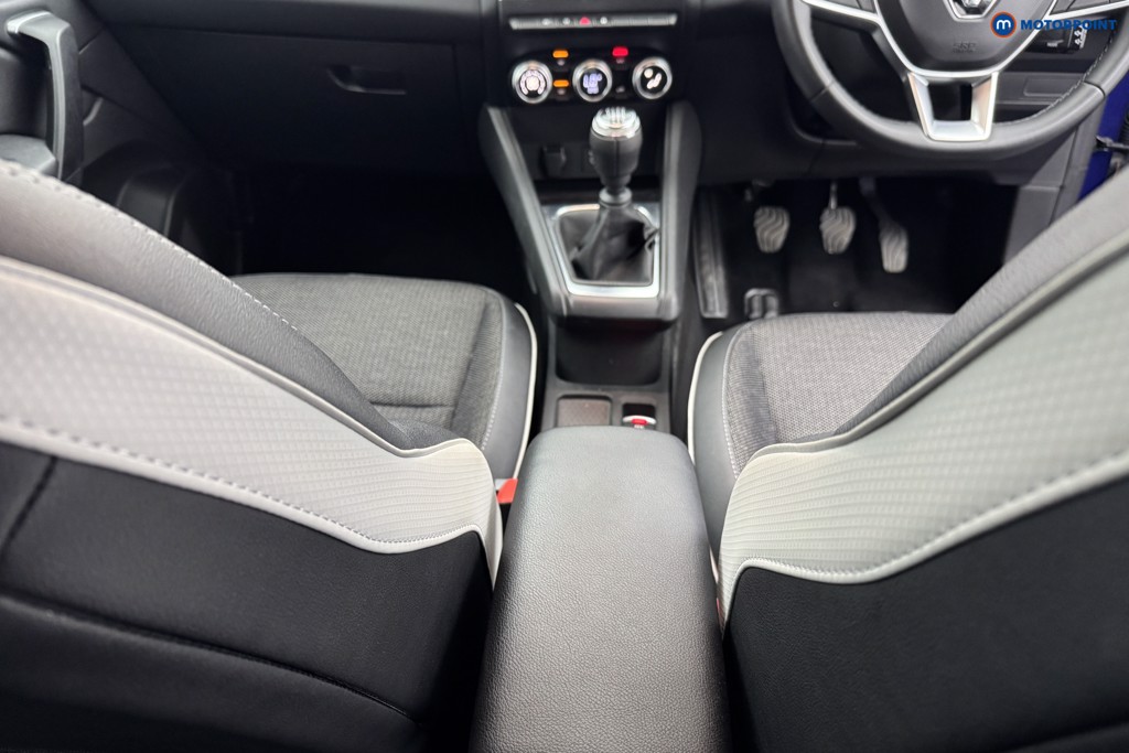 Used Renault Captur 2022 for sale - 76028610: Photo 19