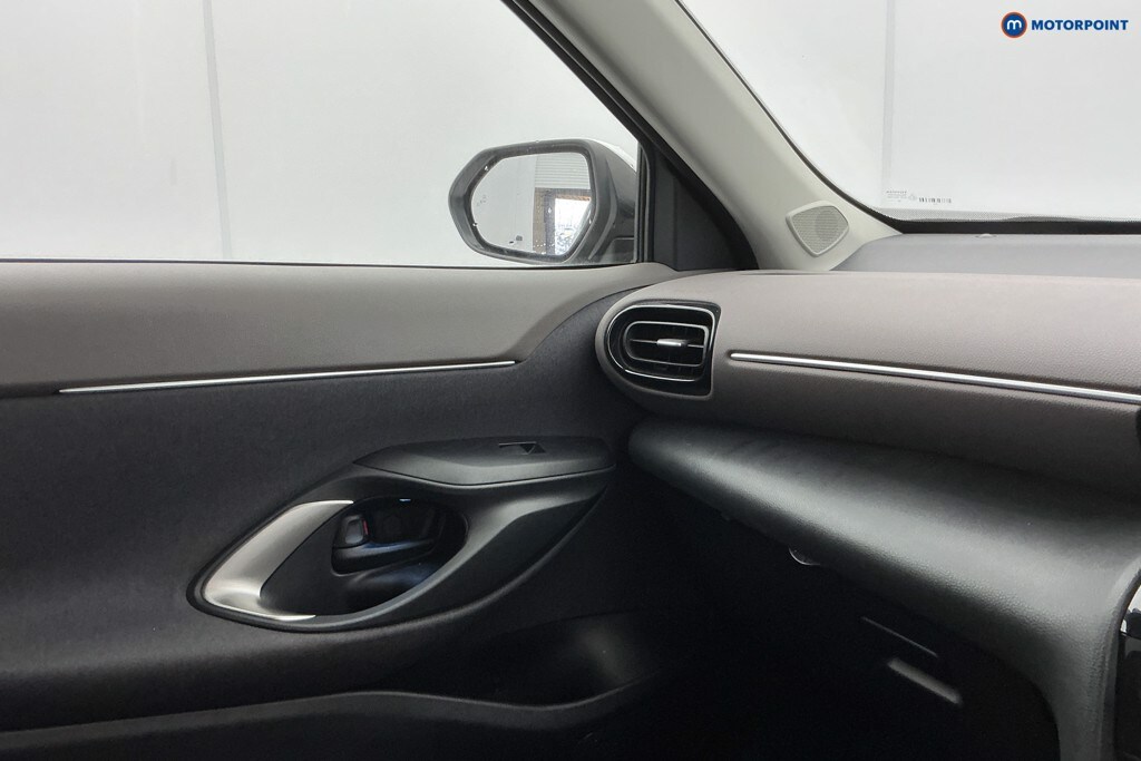 Used Toyota Yaris Cross 2023 for sale - 77476993: Photo 29