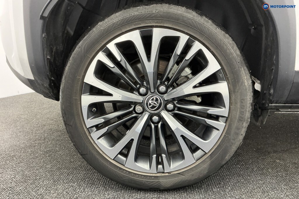 Used Toyota Yaris Cross 2023 for sale - 77476993: Photo 48