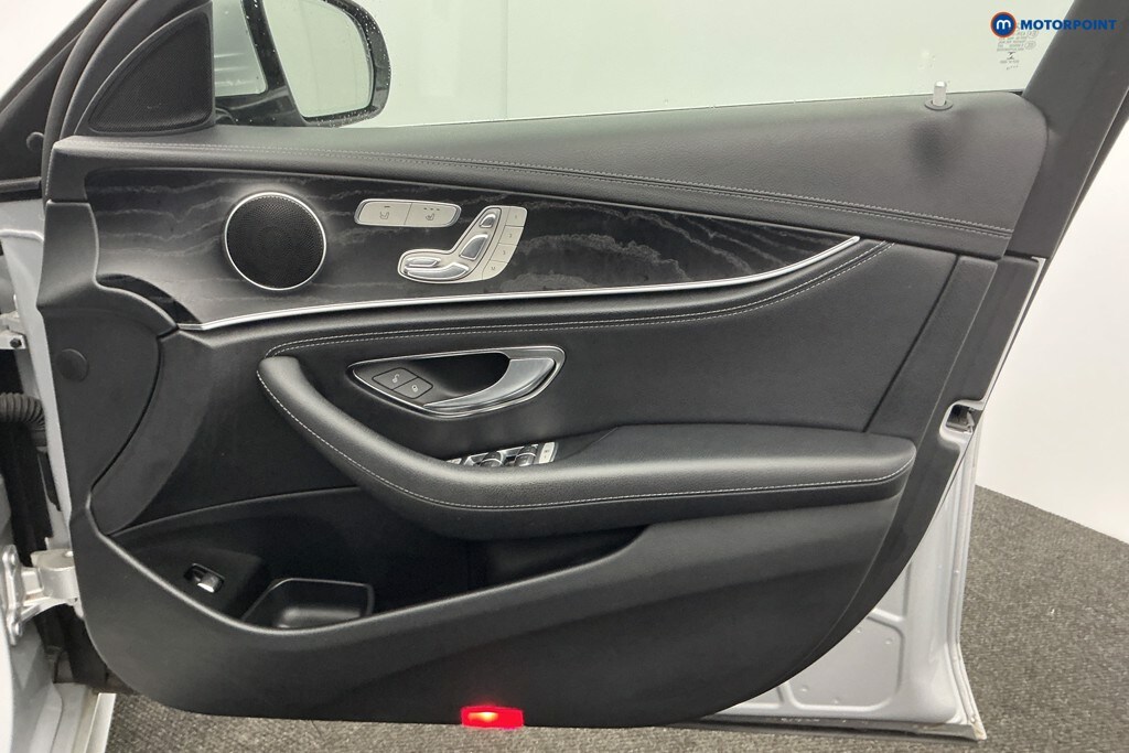 Used Mercedes-Benz E Class for sale - 77914199: Photo 33