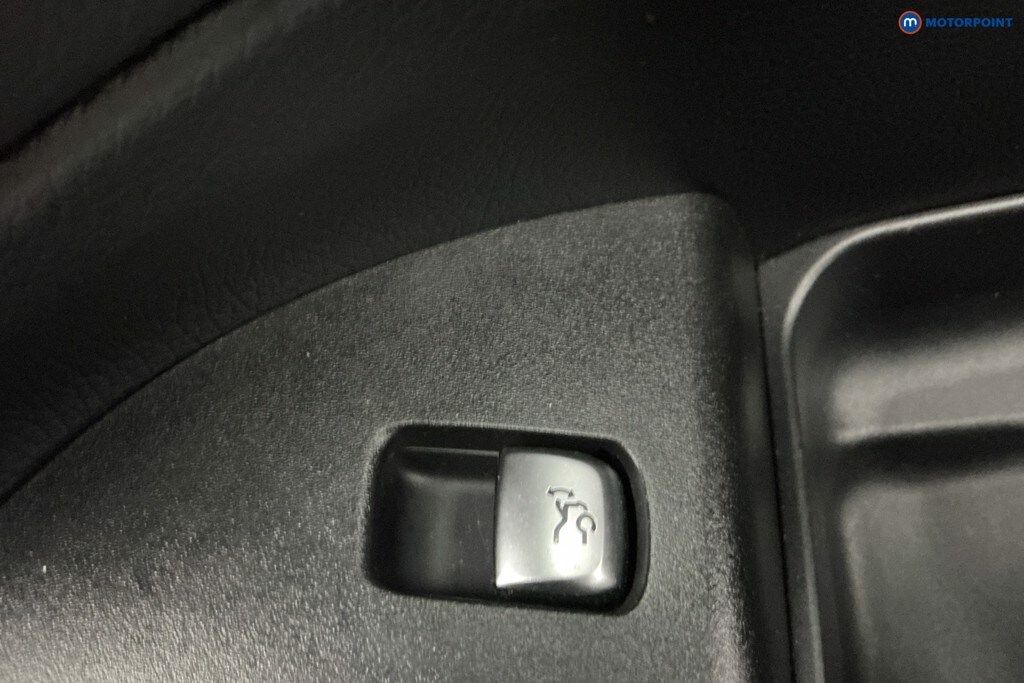 Used Mercedes-Benz E Class for sale - 77914199: Photo 37