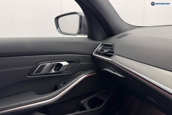 Used BMW 3 Series 2021 for sale - 76184728: Photo 25