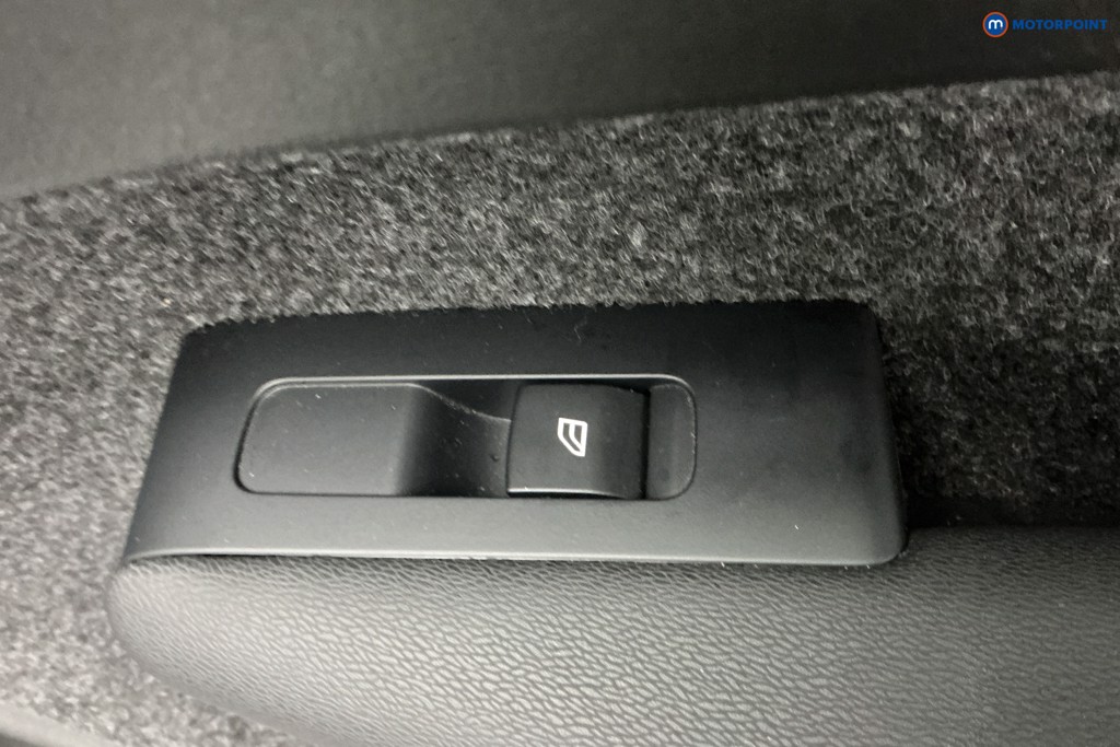 Used Volvo XC40 2024 for sale - 77691836: Photo 37