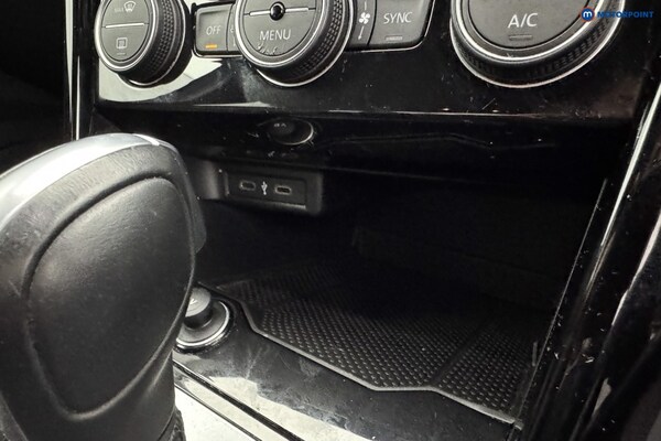 Used Volkswagen T-Roc 2021 for sale - 76196869: Photo 24