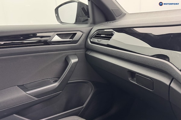 Used Volkswagen T-Roc 2021 for sale - 76196869: Photo 26