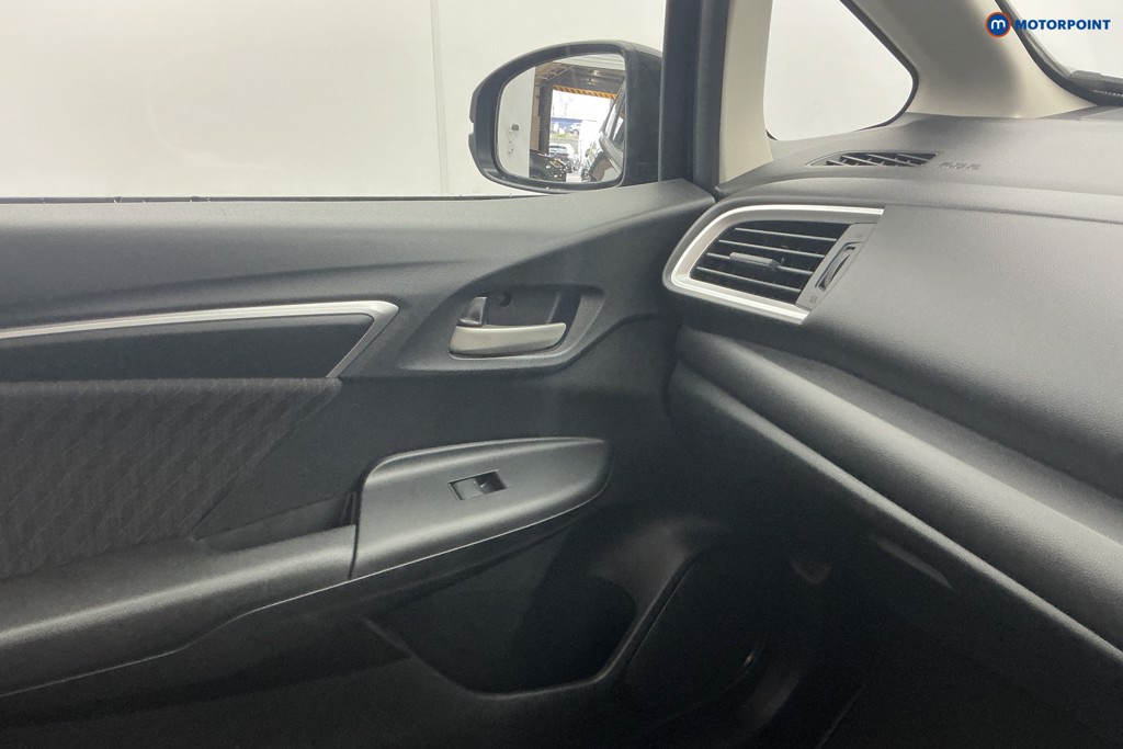 Used Honda Jazz 2019 for sale - 77297611: Photo 26