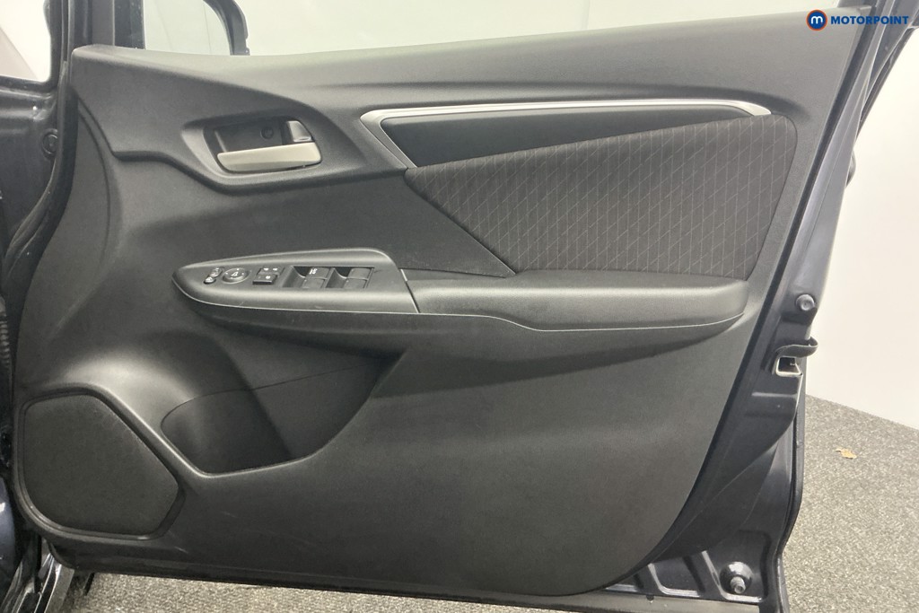 Used Honda Jazz 2019 for sale - 77297611: Photo 30