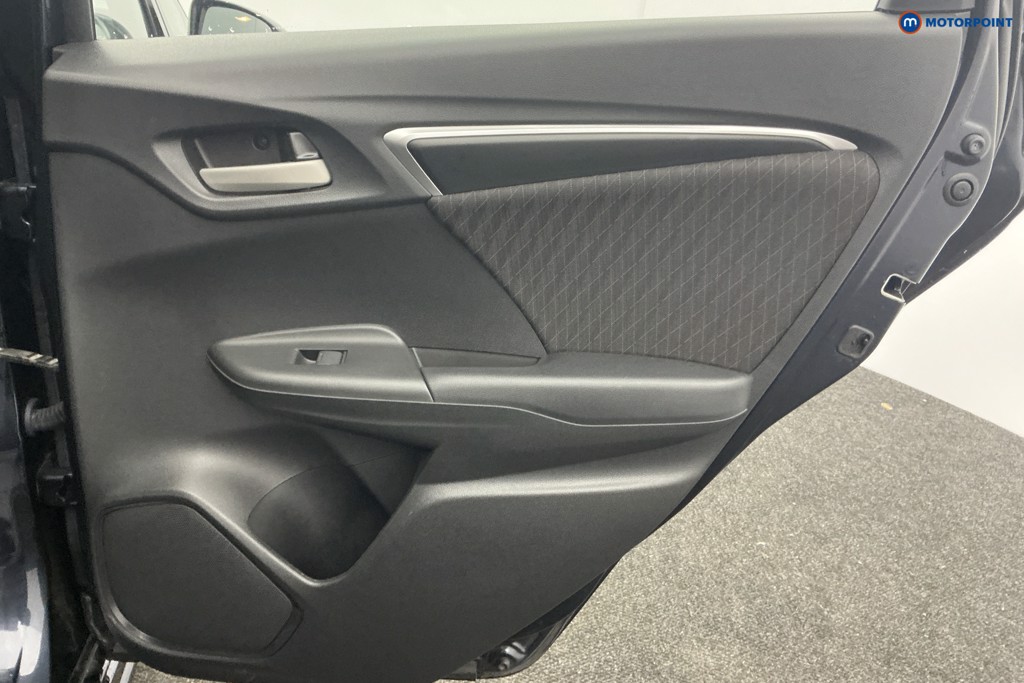 Used Honda Jazz 2019 for sale - 77297611: Photo 32