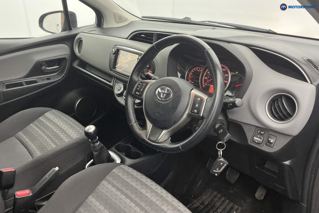 Used Toyota Yaris 2017 for sale - 77340400: Photo 17