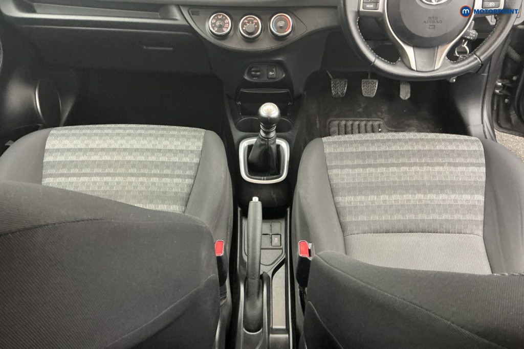 Used Toyota Yaris 2017 for sale - 77340400: Photo 21