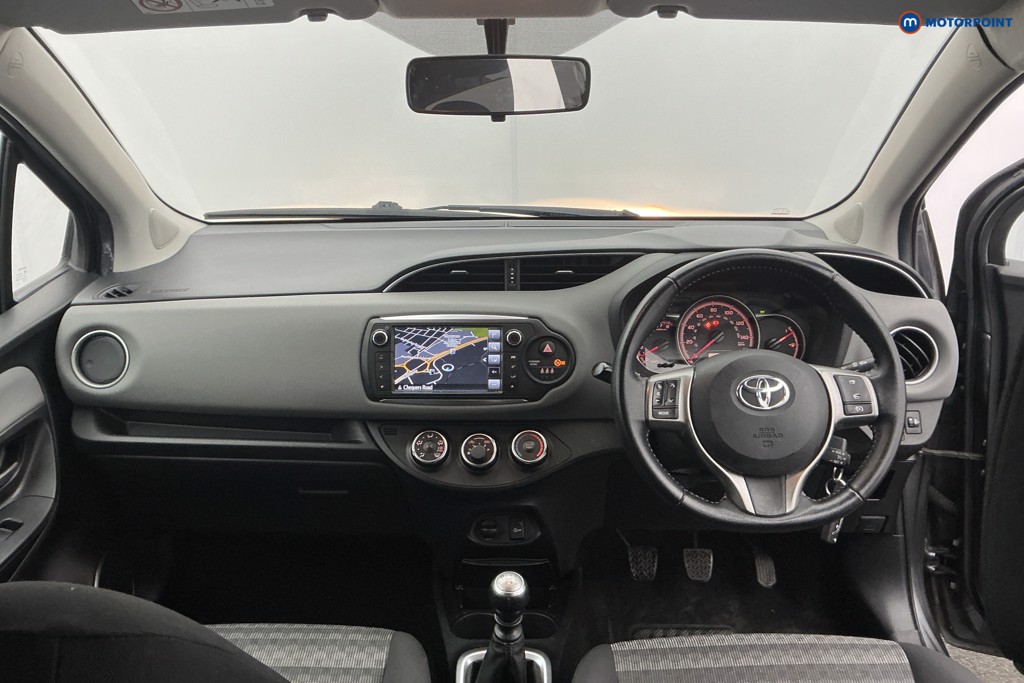 Used Toyota Yaris 2017 for sale - 77340400: Photo 22