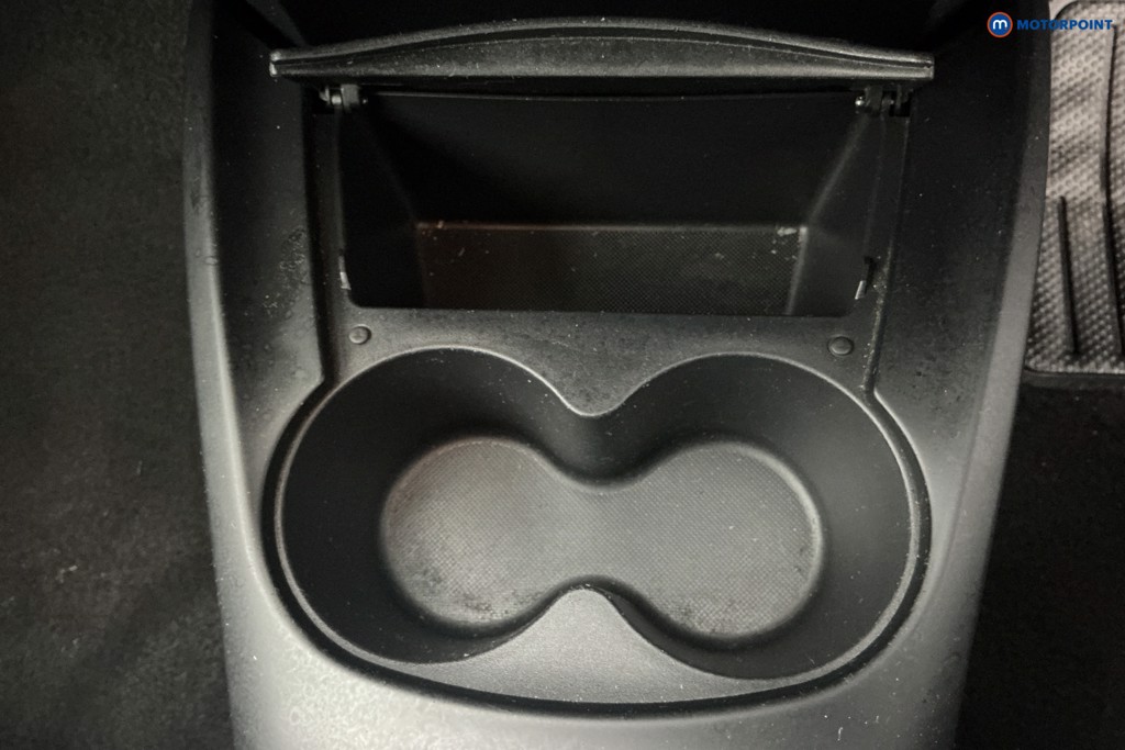 Used Toyota Yaris 2017 for sale - 77340400: Photo 24