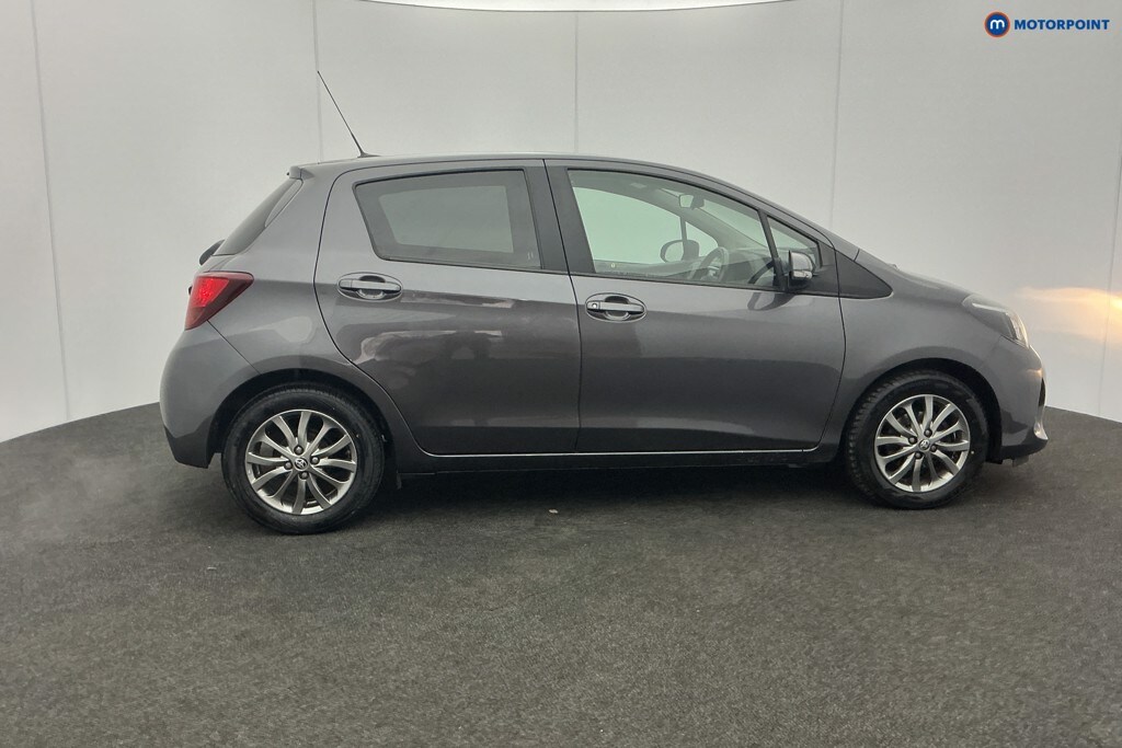 Used Toyota Yaris 2017 for sale - 77340400: Photo 36