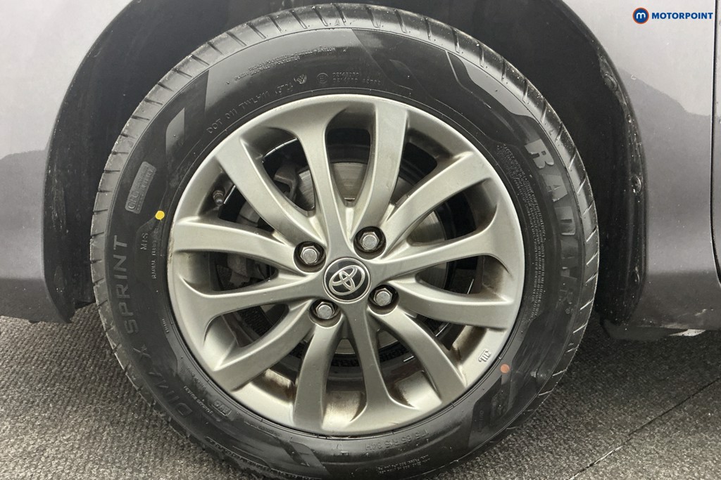 Used Toyota Yaris 2017 for sale - 77340400: Photo 45