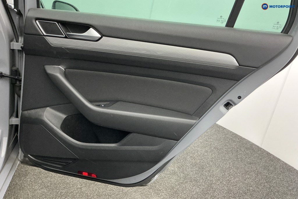 Used Volkswagen Passat 2022 for sale - 77077600: Photo 34