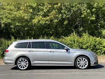 Used Volkswagen Passat 2015 for sale - 78733149: Photo