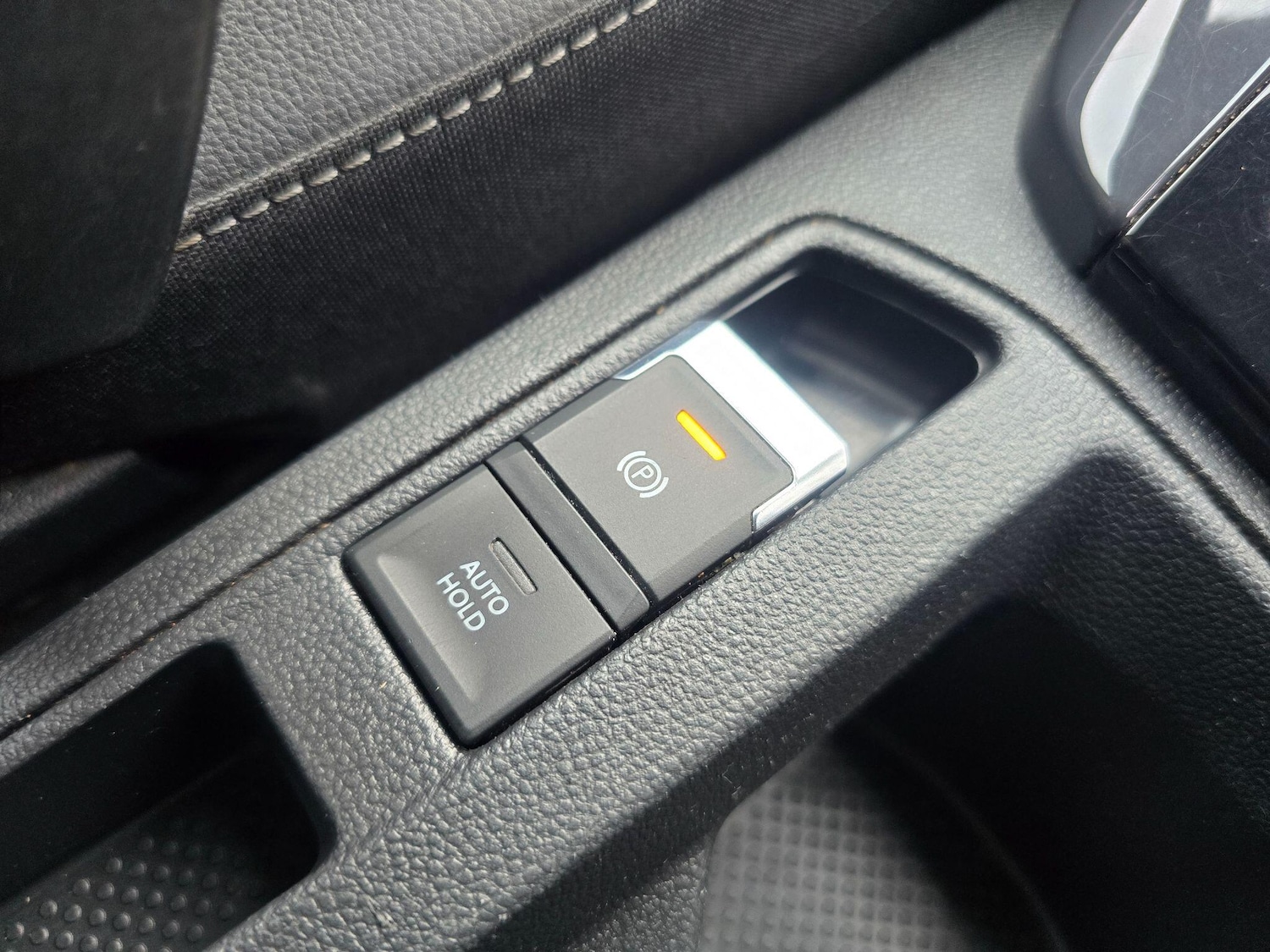 Used Volkswagen T-Roc 2019 for sale - 77633799: Photo 25