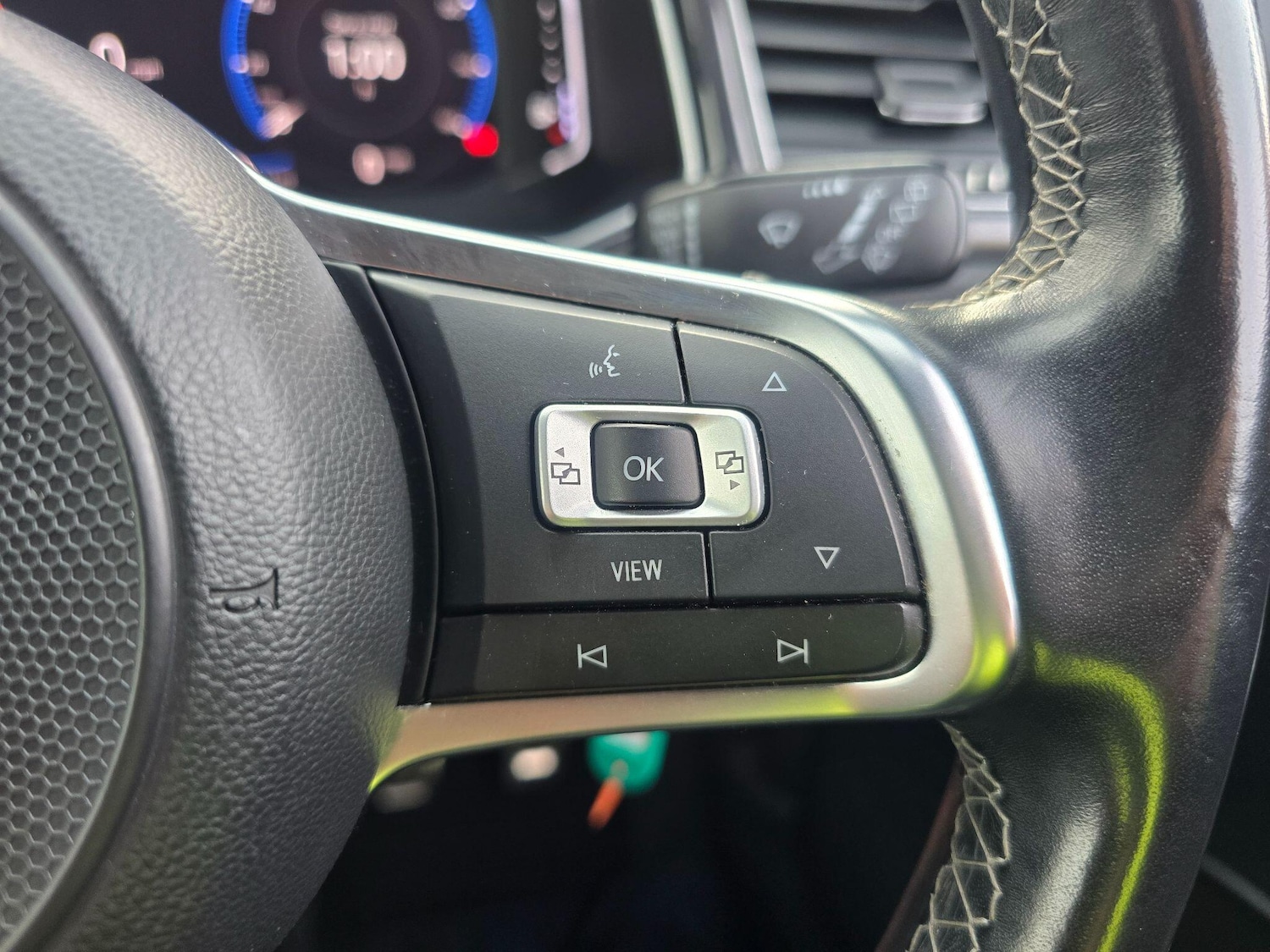 Used Volkswagen T-Roc 2019 for sale - 77633799: Photo 28