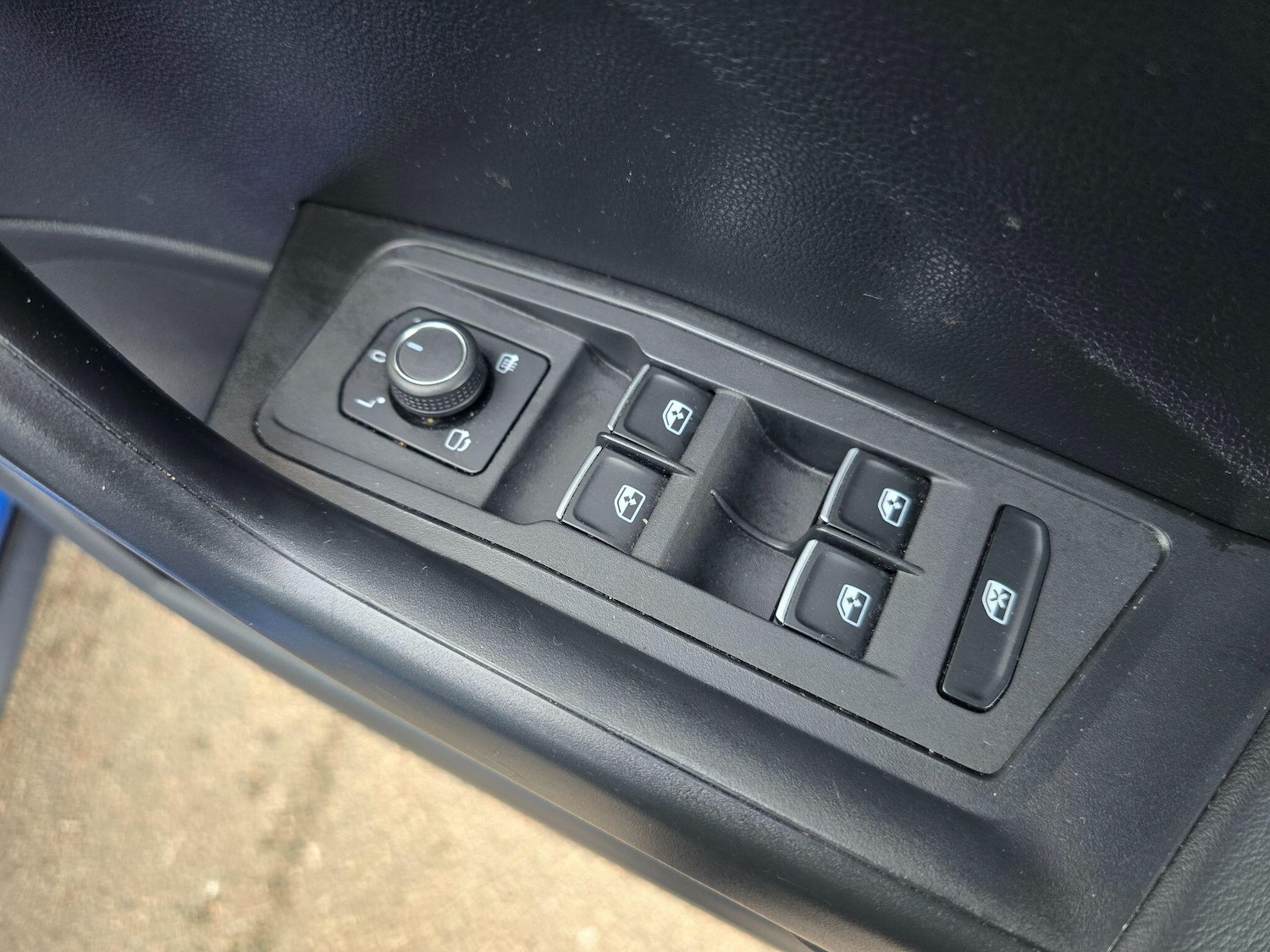 Used Volkswagen T-Roc 2019 for sale - 77633799: Photo 31