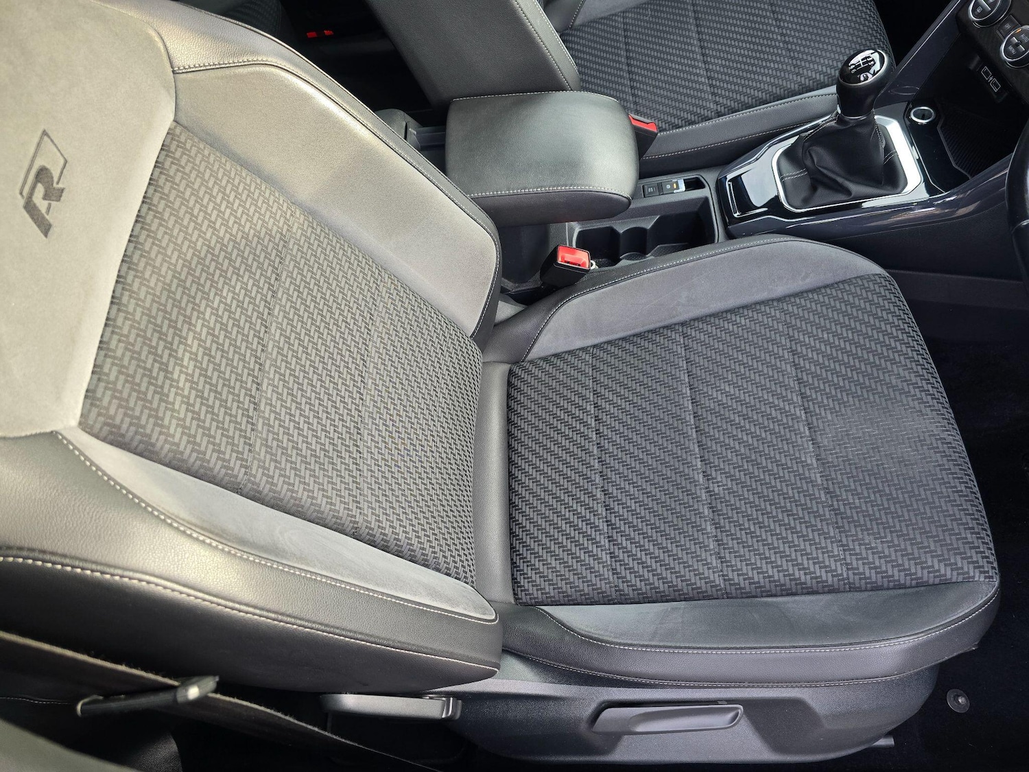 Used Volkswagen T-Roc 2019 for sale - 77633799: Photo 36