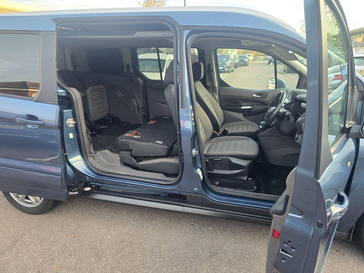 Used Ford Grand Tourneo Connect 2019 for sale - 77468271: Photo 14