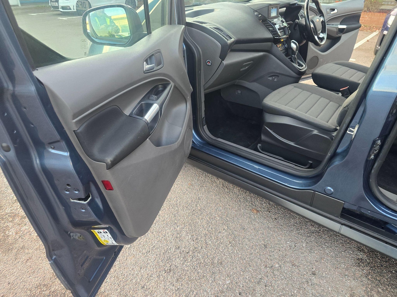 Used Ford Grand Tourneo Connect 2019 for sale - 77468271: Photo 32